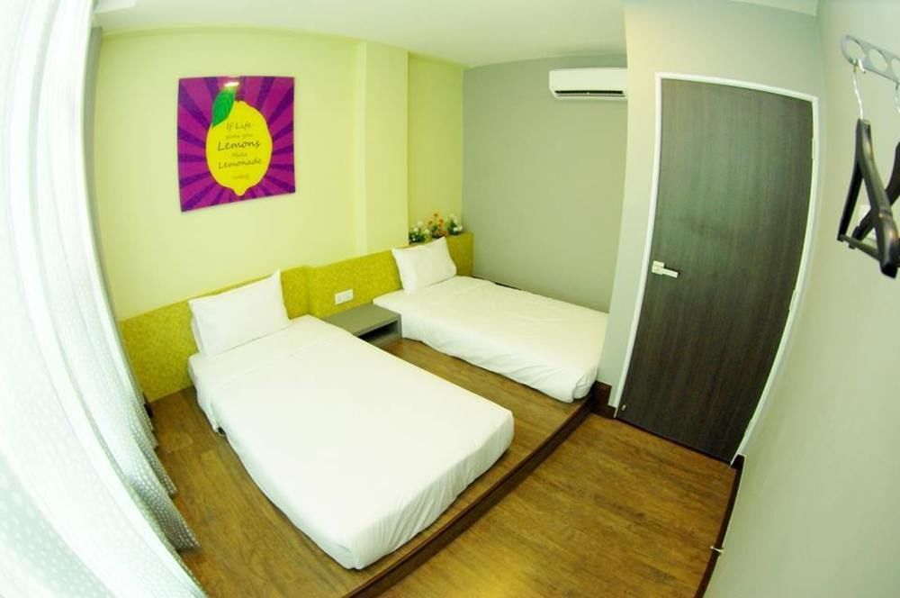Hotel Lemon 8 Boutique @ 3*