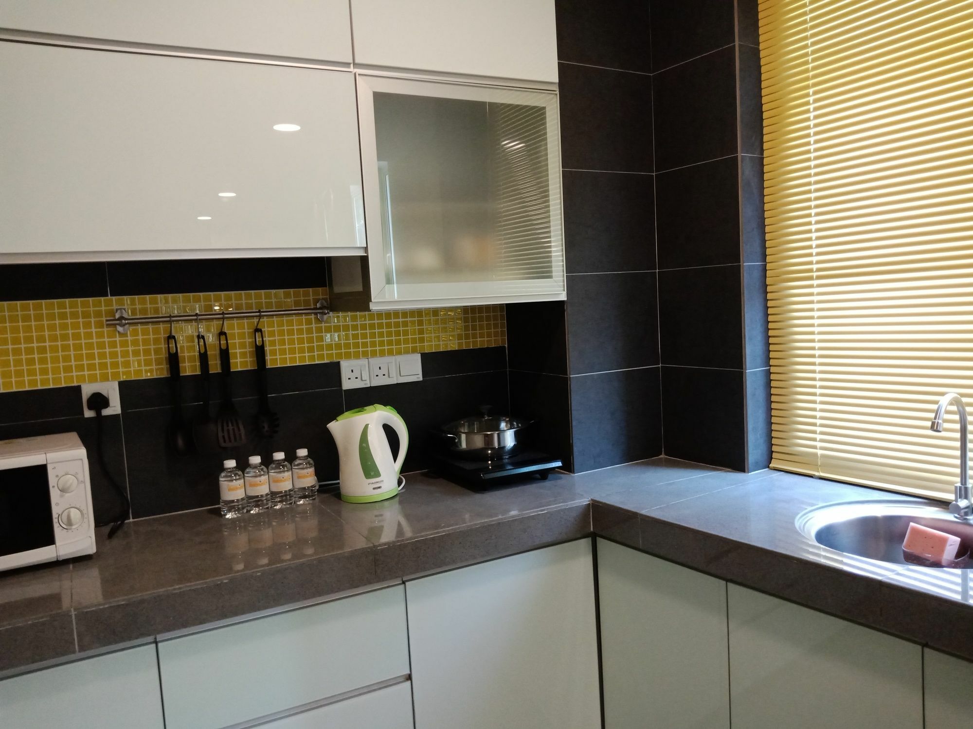 Hotel Lemon 8 Boutique @ 3*
