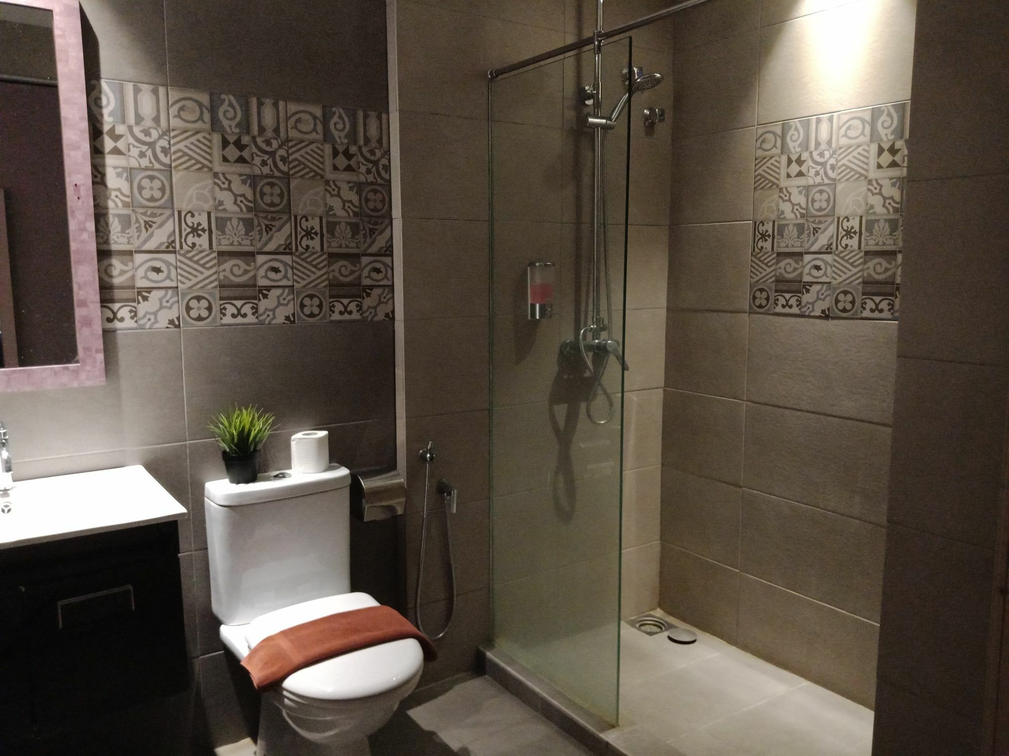 Lemon 8 Boutique @ Hotel